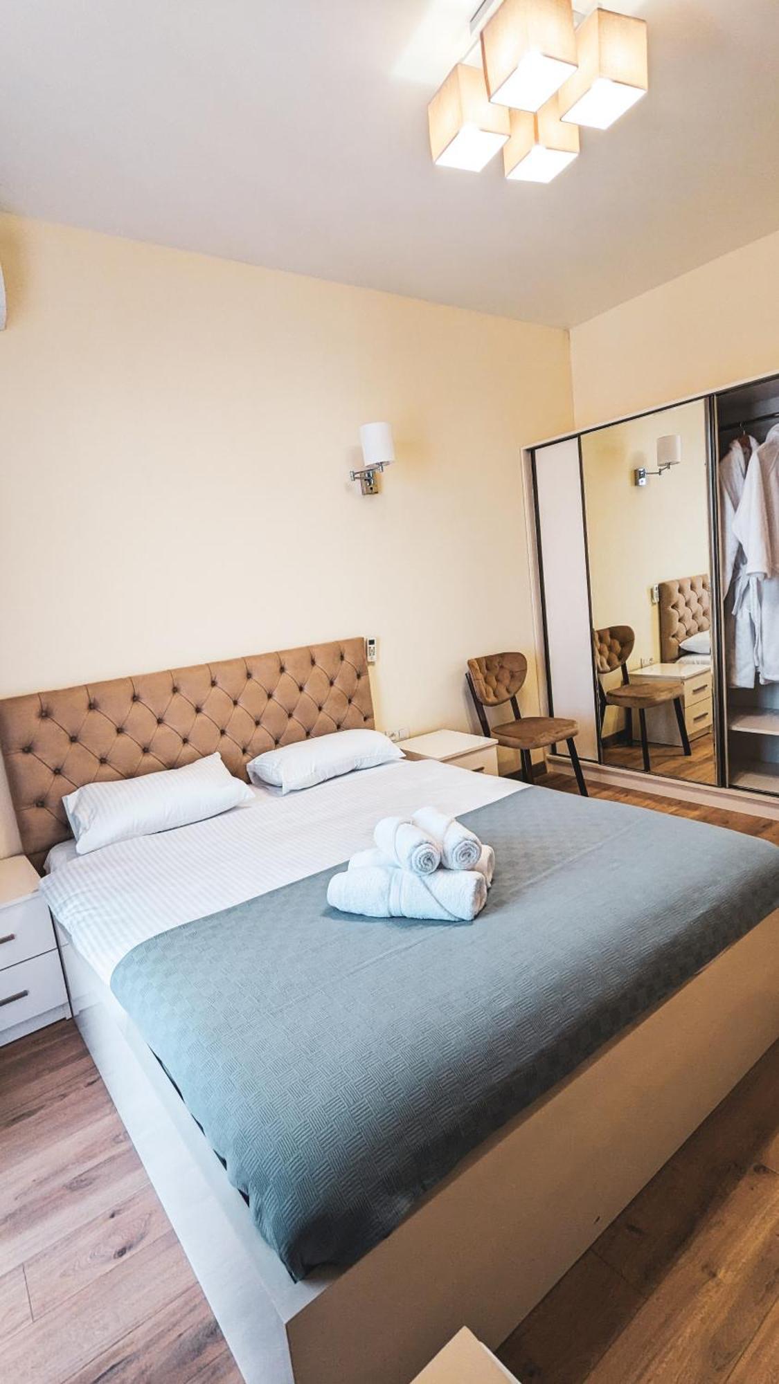Gg Aparthotel Batumi Exterior photo