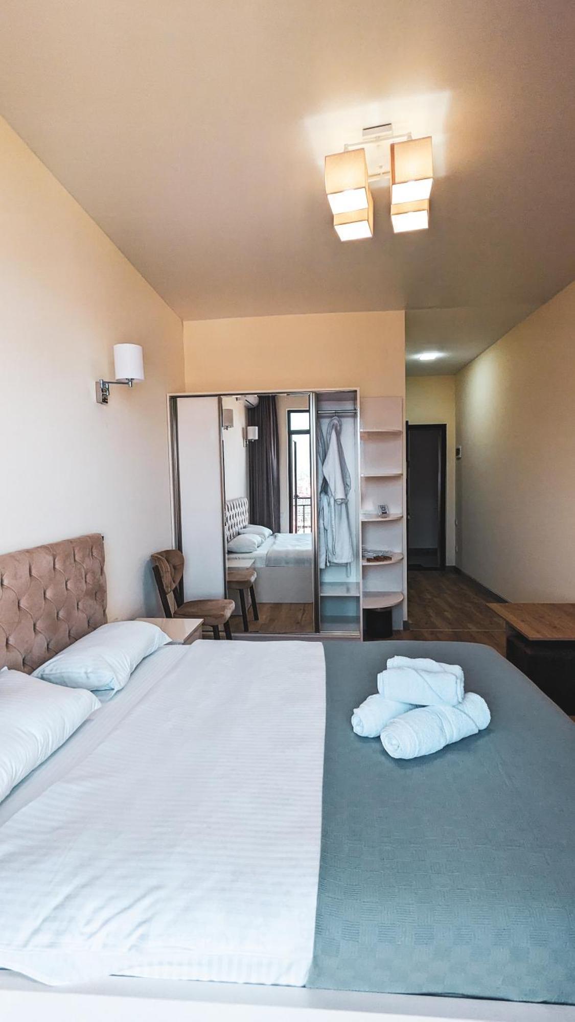 Gg Aparthotel Batumi Exterior photo